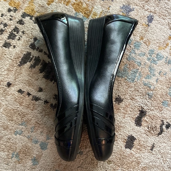 Life Stride- soft system- black slip on- sz 8.5 - Picture 2 of 8